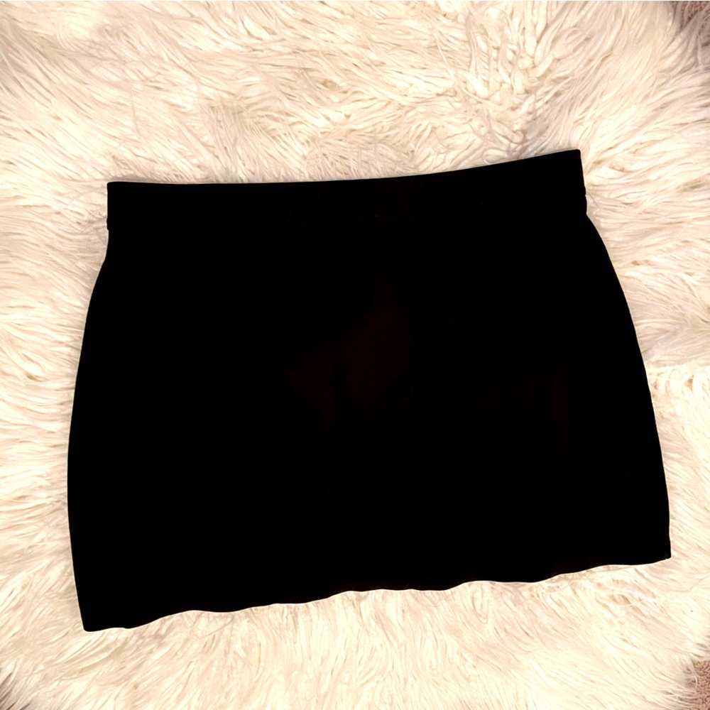 Studio M Mini Skirt - Size L